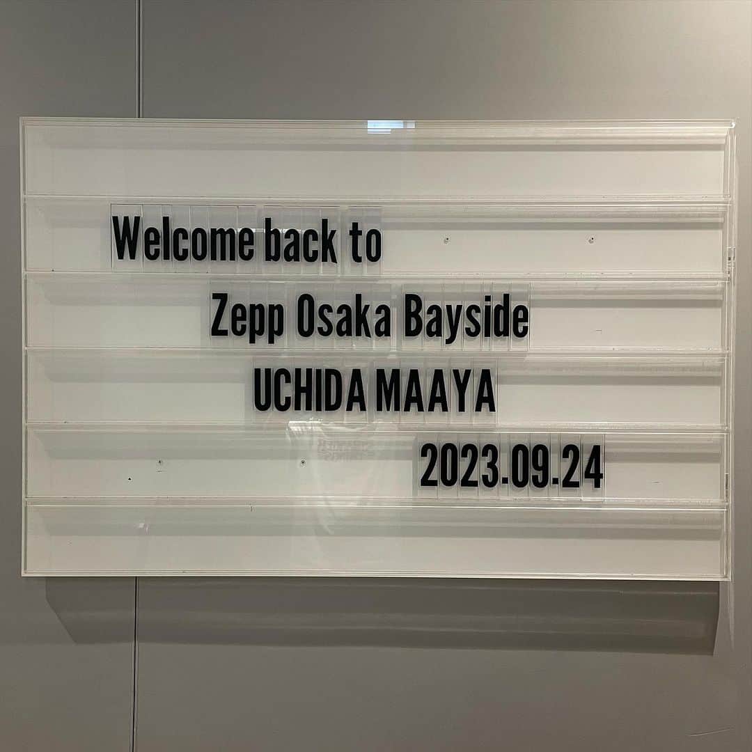 のインスタグラム：「内田真礼LIVEツアー2023 in Zepp Nagoya & Osaka Bayside  名古屋▶️大阪の連日でした！ 最高のパフォーマンスに途中ウルっと😢  まあやさん、昨日も今日も最高に輝いていた✨  お疲れ様でした！✨✨✨  次は福岡だ✈️  #まあやらいぶ #内田真礼」