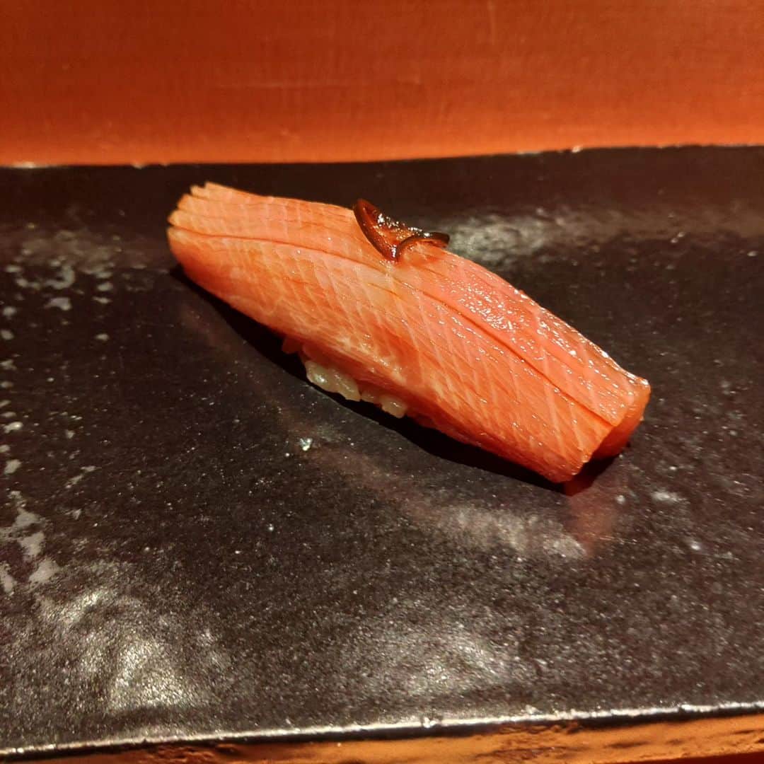 上念司さんのインスタグラム写真 - (上念司Instagram)「昨日は北海道のお寿司を食べる会@帯広でした。  もう魚のオニギリとは言わせない！ 旨すぎです！！  食べたい人は帯広の北海道ホテルに行ってみて！  #寿司　#北海道　#帯広　#sushi #hokkaido #obihiro」9月24日 21時24分 - tsukasajonen