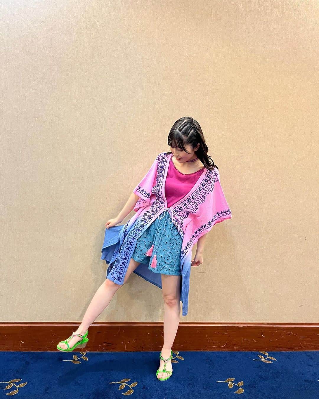 西田汐里さんのインスタグラム写真 - (西田汐里Instagram)「🇹🇭🐘  タイ楽しんでるよー！！ かわいいアミナコレクションの衣装💓  ナーラック🥰  #タイ語 #かわいい #ナーラック  #beyooooonds #西田汐里」9月24日 21時30分 - shiori_nishida.official
