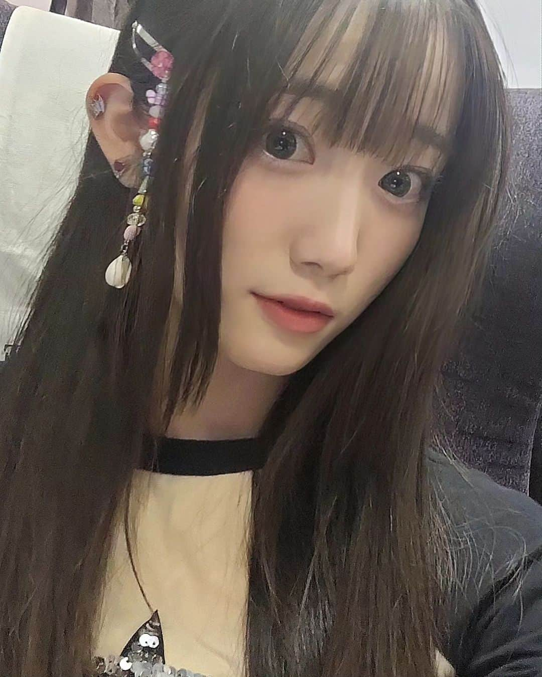 桜田結愛さんのインスタグラム写真 - (桜田結愛Instagram)「・⁡ ⁡⁡ 可愛いヘアピン見つけたよ🧝‍♀️⁡⁡♡ ⁡⁡⁡ ⁡ #久しぶりの自撮り⁡ ⁡⁡#前髪 #hair #ヘアピン⁡ #fashion #ootd #camera ⁡#05 #jk #ljk #高校生」9月24日 21時31分 - hi__yua.s