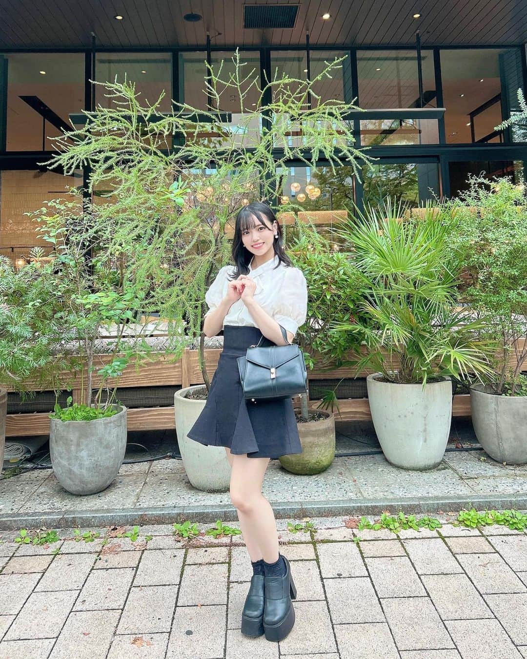 岩田陽菜さんのインスタグラム写真 - (岩田陽菜Instagram)「🖤 🤍  私服です~。  最近モノトーンすきだ~」9月24日 21時35分 - hina_naso_stu48