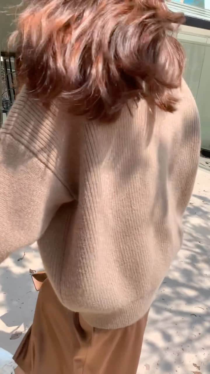 のインスタグラム：「new color🤎」