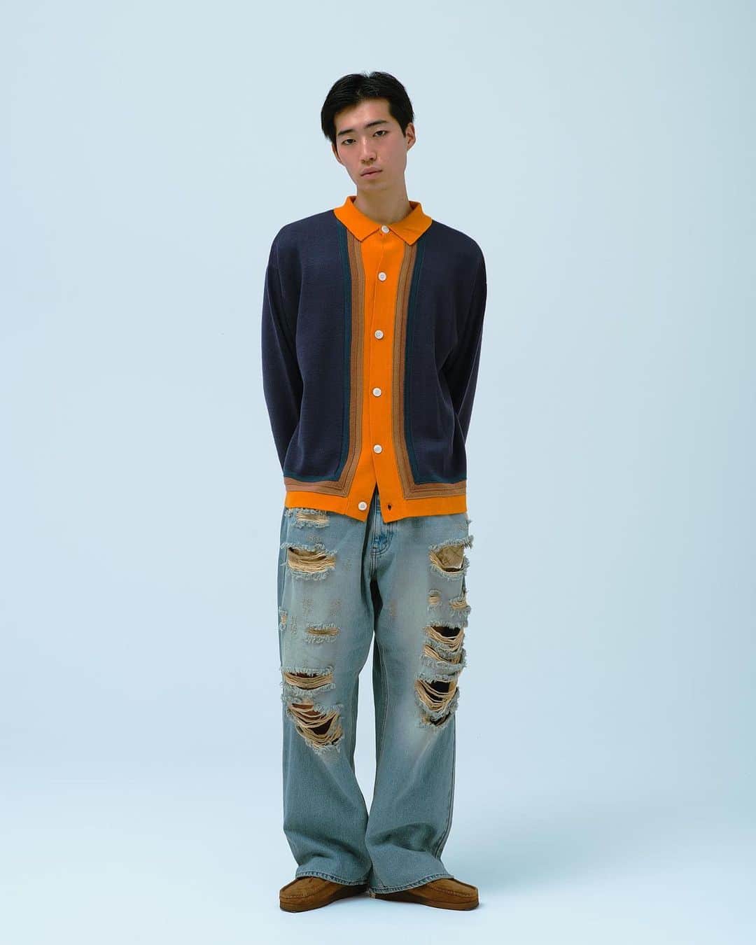 FLAGSTUFFのインスタグラム：「F-LAGSTUF-F 2023AW Collection  •23AW-FS-26 STRIPE KNIT CARDIGAN  •23AW-FS-17 DENIM BORO BAGGIE PANTS  Photographer : @kyohei34  Model :  @sota_yamagami」