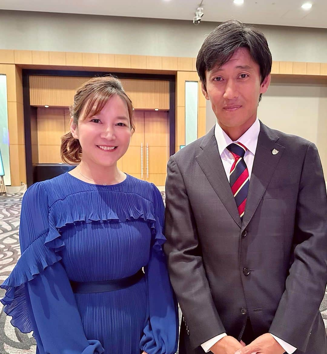 日々野真理さんのインスタグラム写真 - (日々野真理Instagram)「ビッグフレームス交歓会、裏側ではこんな写真も❤️  準備万端行ってきます！の私 安心安定のツーショットナオさん 久しぶりショットの浅利悟さん  #FC東京 #ビッグフレームス交歓会」9月25日 7時36分 - marihibino1031