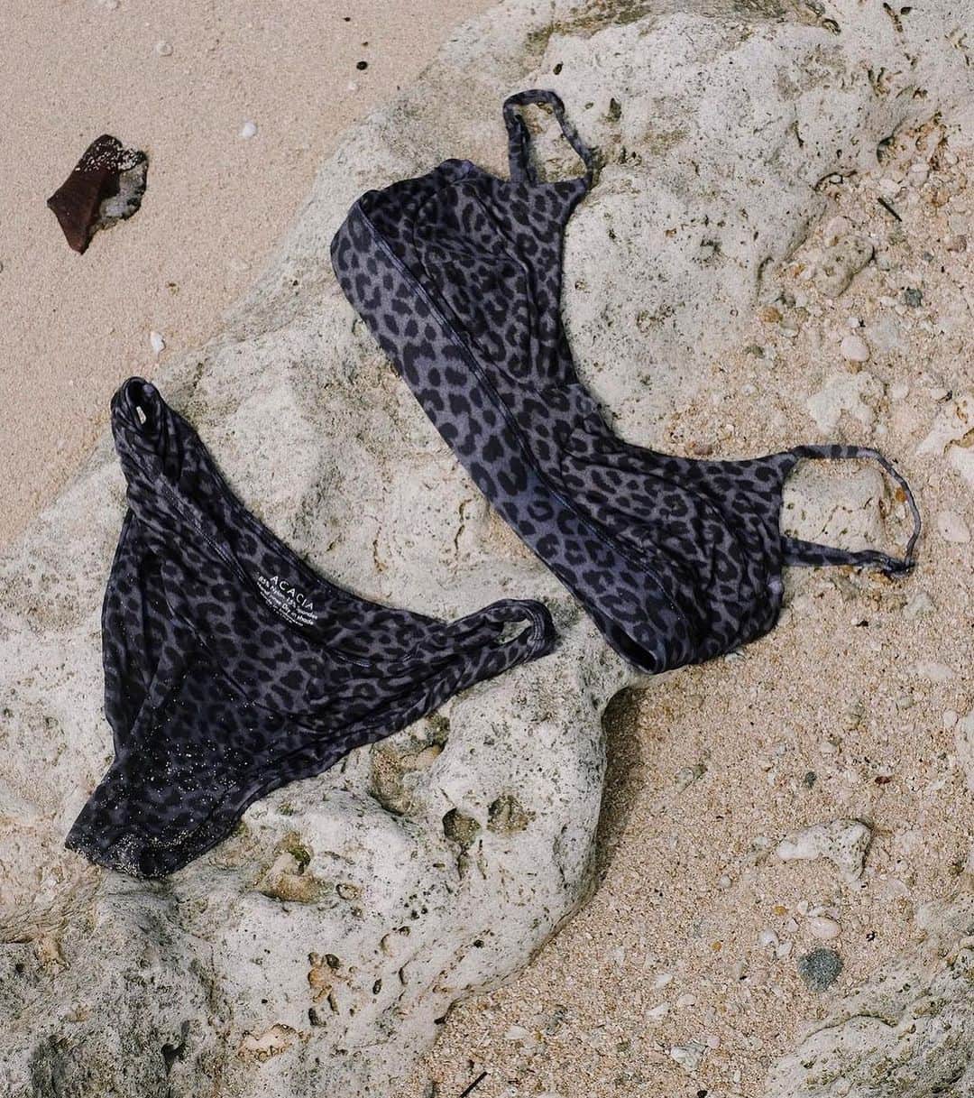 ACACIA SWIMWEARさんのインスタグラム写真 - (ACACIA SWIMWEARInstagram)「@leagoeson wears BURMA for @gypsy_beach, our latest body wear offering x」9月25日 8時16分 - acacia