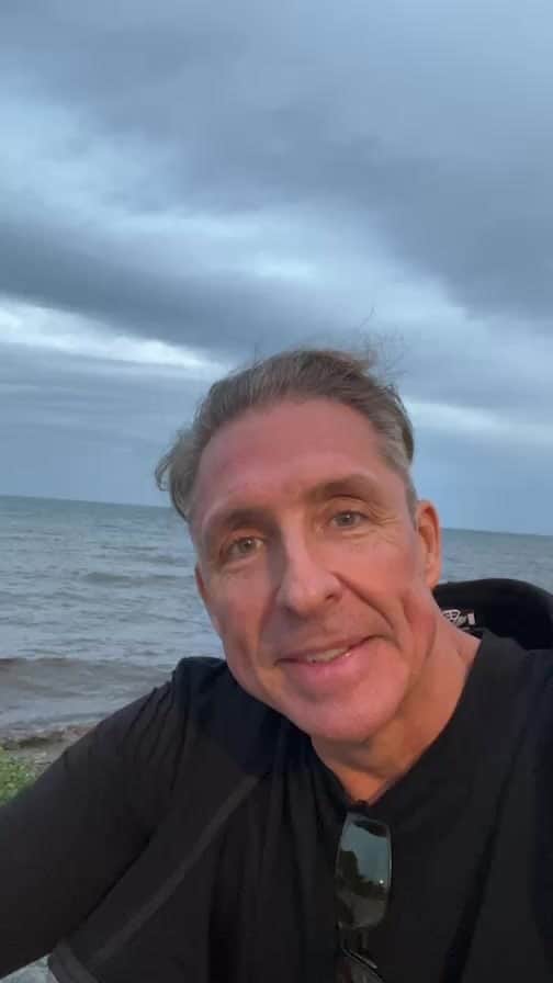 デイヴ・アスプリーのインスタグラム：「Tons of fun Q&A from Toronto -  two secret longevity projects I’m working on, fibromyalgia, thyroid, and more…」