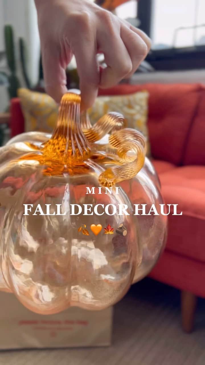 T.J.マックスのインスタグラム：「way more than just live, laugh, love decor 🤭」