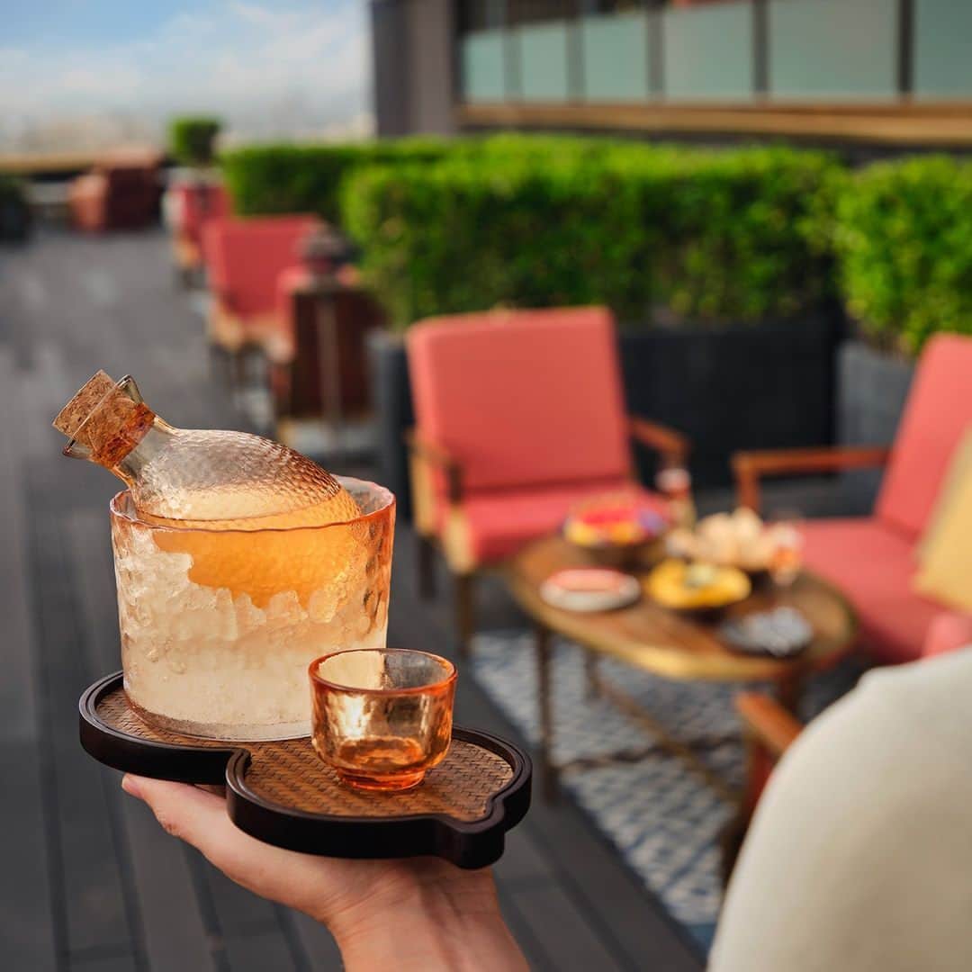 The Peninsula Hotelsのインスタグラム：「Fancy a zero proof cocktail? Our handcrafted creations at @thepeninsulabeijing’s Yun Summer Lounge are fanciful and delicious enough to stand their own against any spirit.」