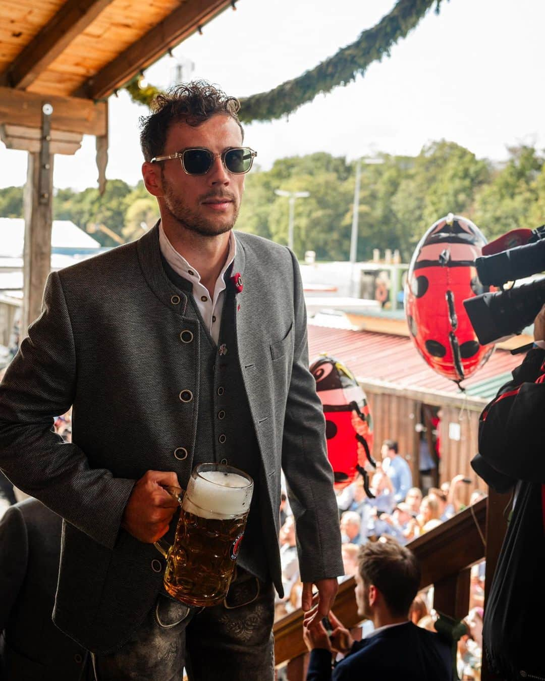 レオン・ゴレツカのインスタグラム：「🍺 Wiesn 2023 🍺」