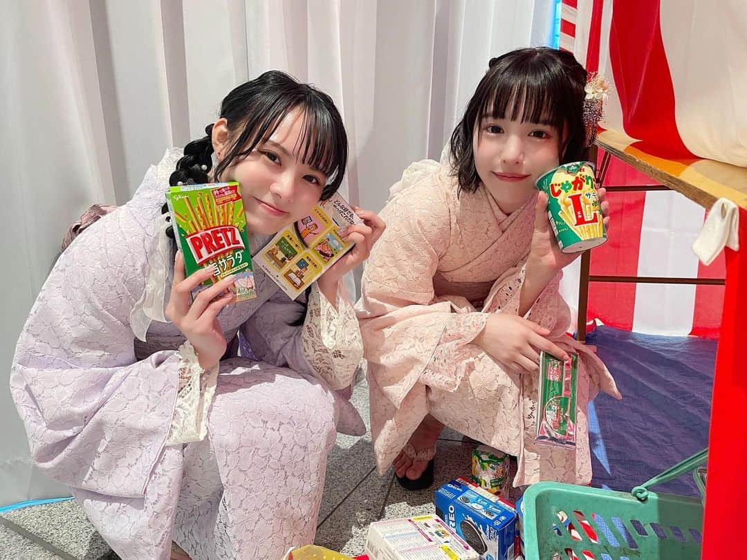 真っ白なキャンバスさんのインスタグラム写真 - (真っ白なキャンバスInstagram)「夏祭りイベント　オフショット🌻🏮  #白キャン #真っ白なキャンバス #idol #アイドル #偶像 #浜辺ゆりな #鈴木えま #ゆかた #浴衣」9月25日 0時03分 - shirokyan_staff