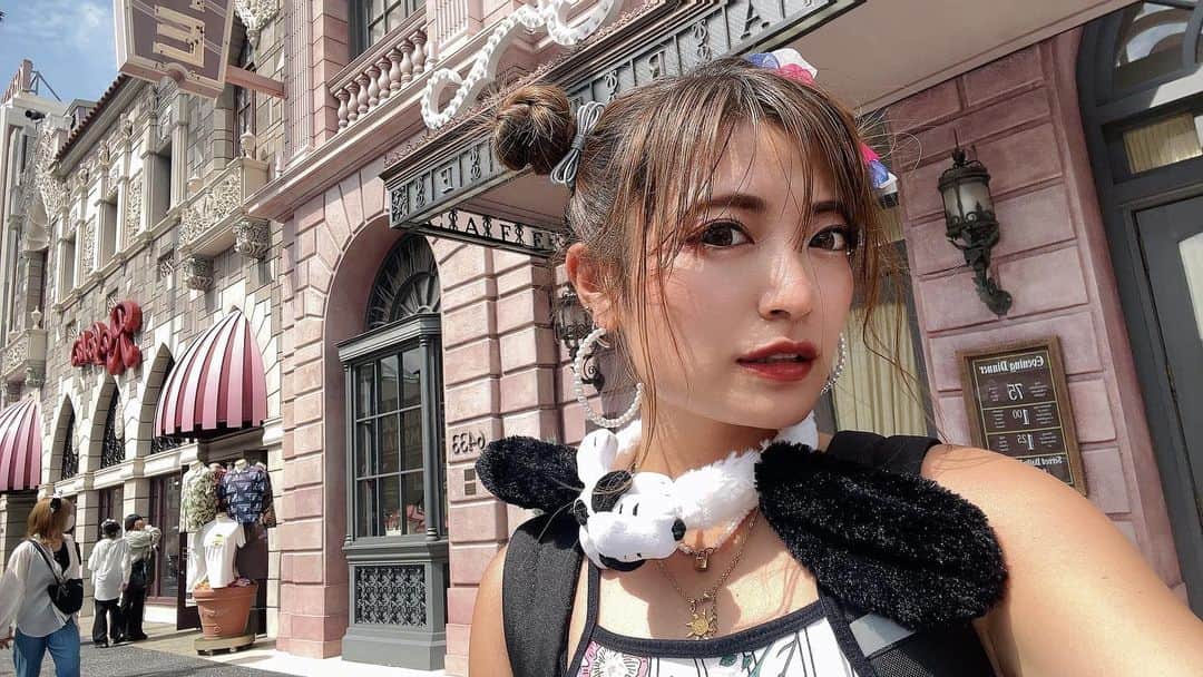 𝙴𝚁𝙸𝙲𝙰𝙽のインスタグラム：「． ( ¨̮ )💕  お彼岸なので昨日はお墓参り行って 今日は神社行って御朱印貰ってきました⛩  よーしっっ💪( ¨̮ 💪)  10月から頑張ります🔥  #ユニバ #ユニバーサルスタジオジャパン  #夏#タビジョ #かわいい #フィットネス #ナイキ#ゴルフ女子#ダイエット #ゴルフ好きな人と繋がりたい  #むちむち#痩せたい #筋トレ  #golf#fitness#gym#instagood #instapic #instalike #instagram #like #nike #tokyo#japan#love#loveyourself#ootd4nylonjp #japan #usj  @b_b_j.j @b.j__b.j」