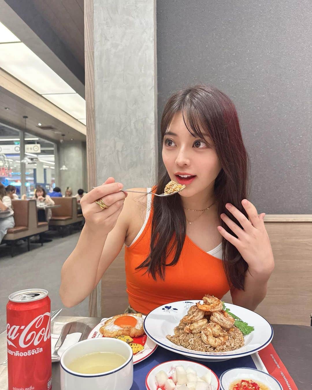 蒼木るいのインスタグラム：「初日に食べたご飯美味しかった🦐  これは何料理なんだろ？？タイ料理なの？？🦐🦐  #タイ #バンコク旅行 #セントラルワールド」