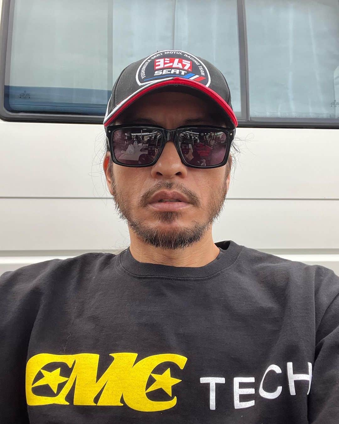 長瀬智也のインスタグラム：「閉会式の時、なんか一瞬 ライダーの皆さんに出会えてよかったと 本気で思っただけです。 ありがとうございました。 @avcc_info」