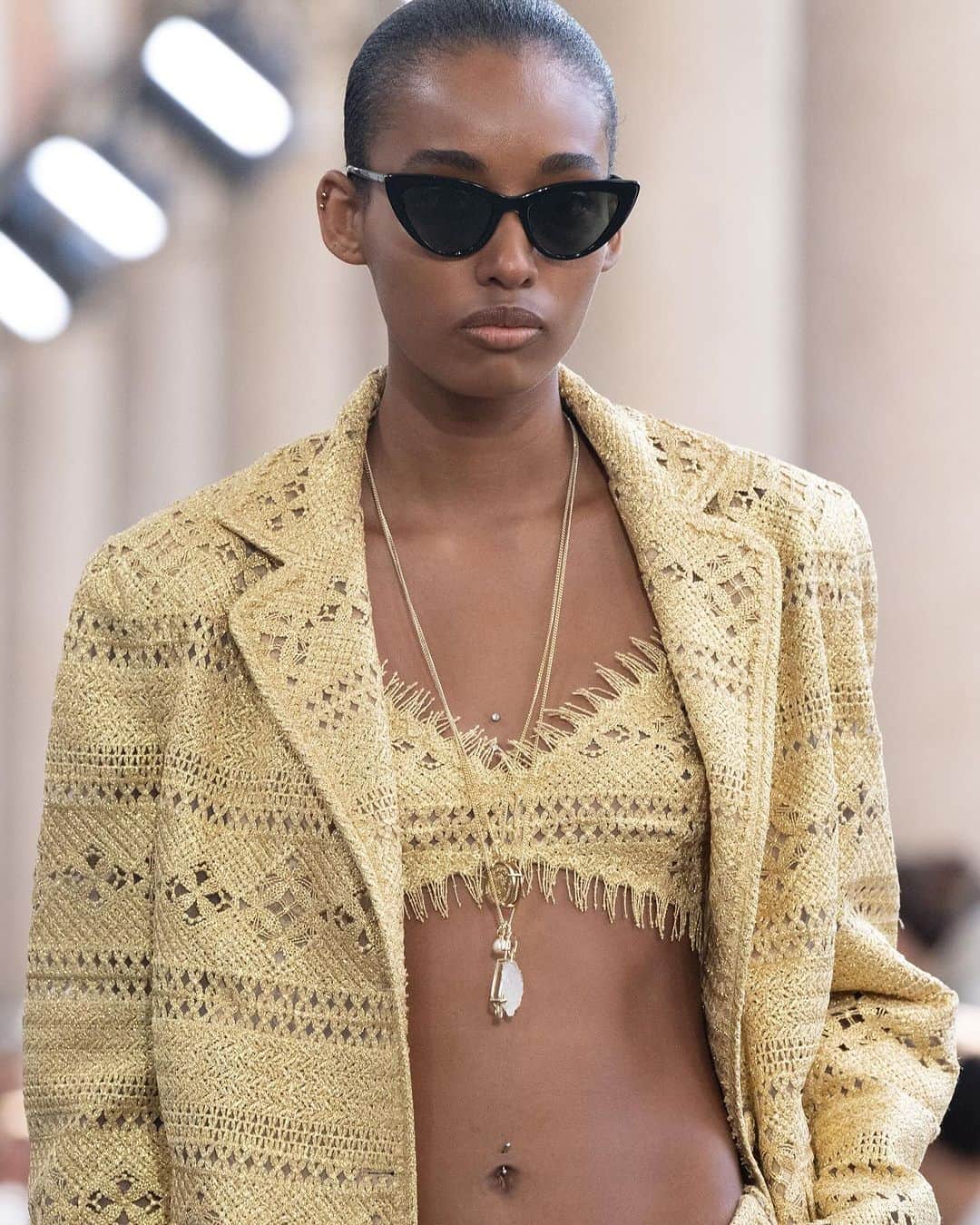 のインスタグラム：「The new golden glamour.   #ErmannoScervino #SS24 #ErmannoScervinoCollection #mfw」