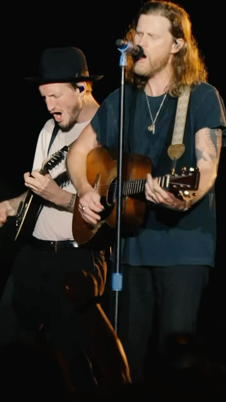 The Lumineersのインスタグラム：「@pilgrimagefestival last night!」