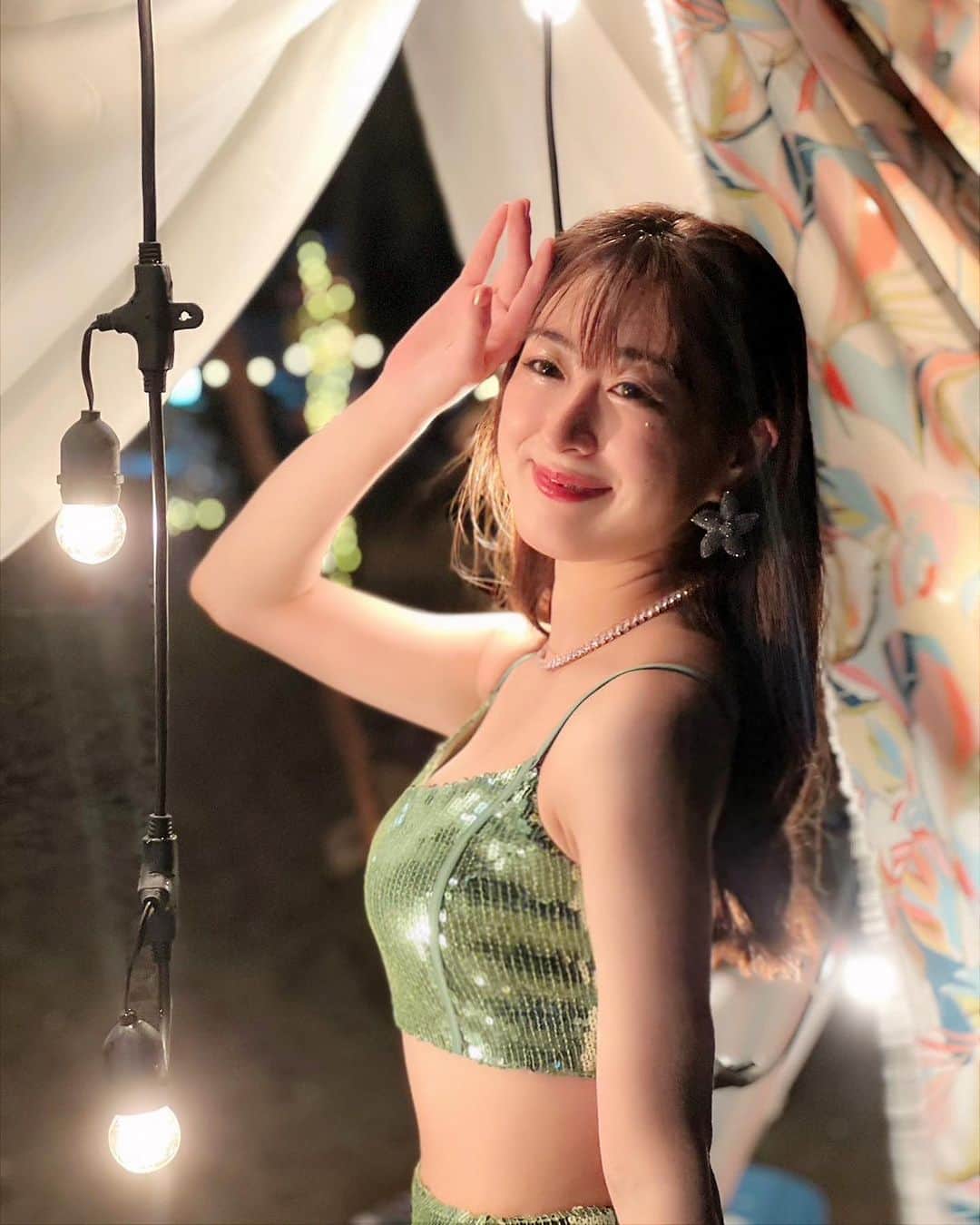 伊豆田莉奈のインスタグラム：「แท้ที่จริงก็พอ จะรู้ได้ง่ายดาย ติดตรึงในใจอยู่แบบนั้น 😌💭💭  #izurinacgm48 #伊豆田莉奈 #いずりな #CGM48 #hisashiburinolipglossth」