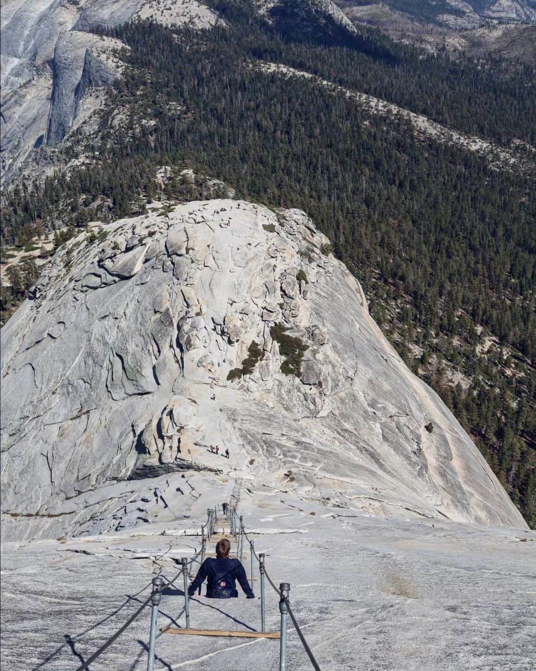 メッテ・グラスゴワールさんのインスタグラム写真 - (メッテ・グラスゴワールInstagram)「Beutiful Yosemite National Park! • Vi hikede blandt andet Half dome trail. 26-27km og 1800 højdemeter er ingen joke.. Men det hele værd!」9月25日 1時36分 - mette_graversgaard
