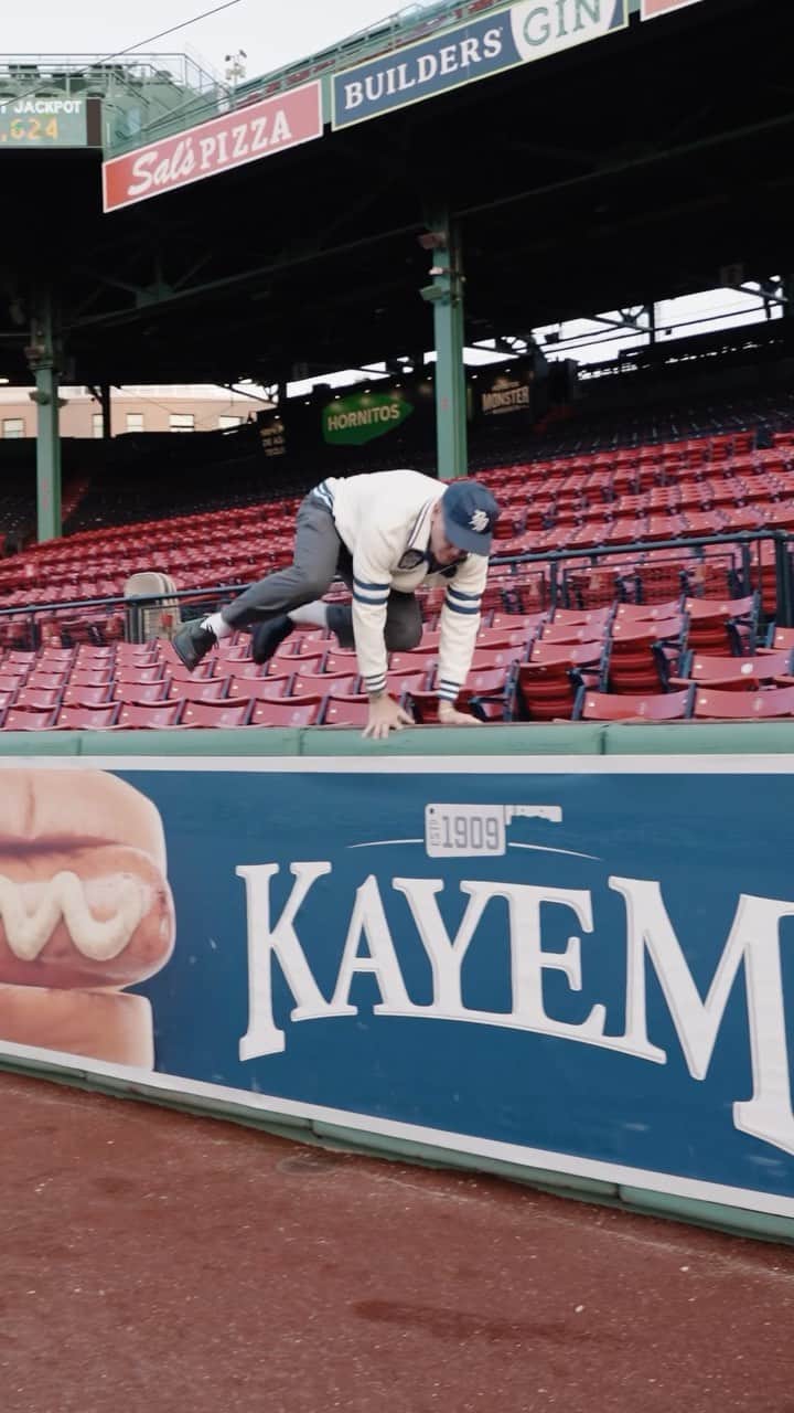 のインスタグラム：「I snuck into Fenway… and we threw a fucking show. ❤️ BOSTON」