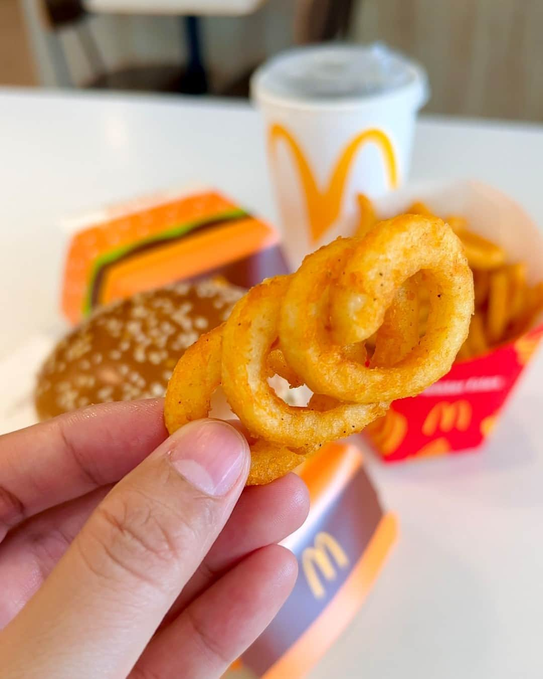 McDonald's Philippinesのインスタグラム：「POV: you’re saving the kulot for last 🤩   📸: @ourdailyulam」