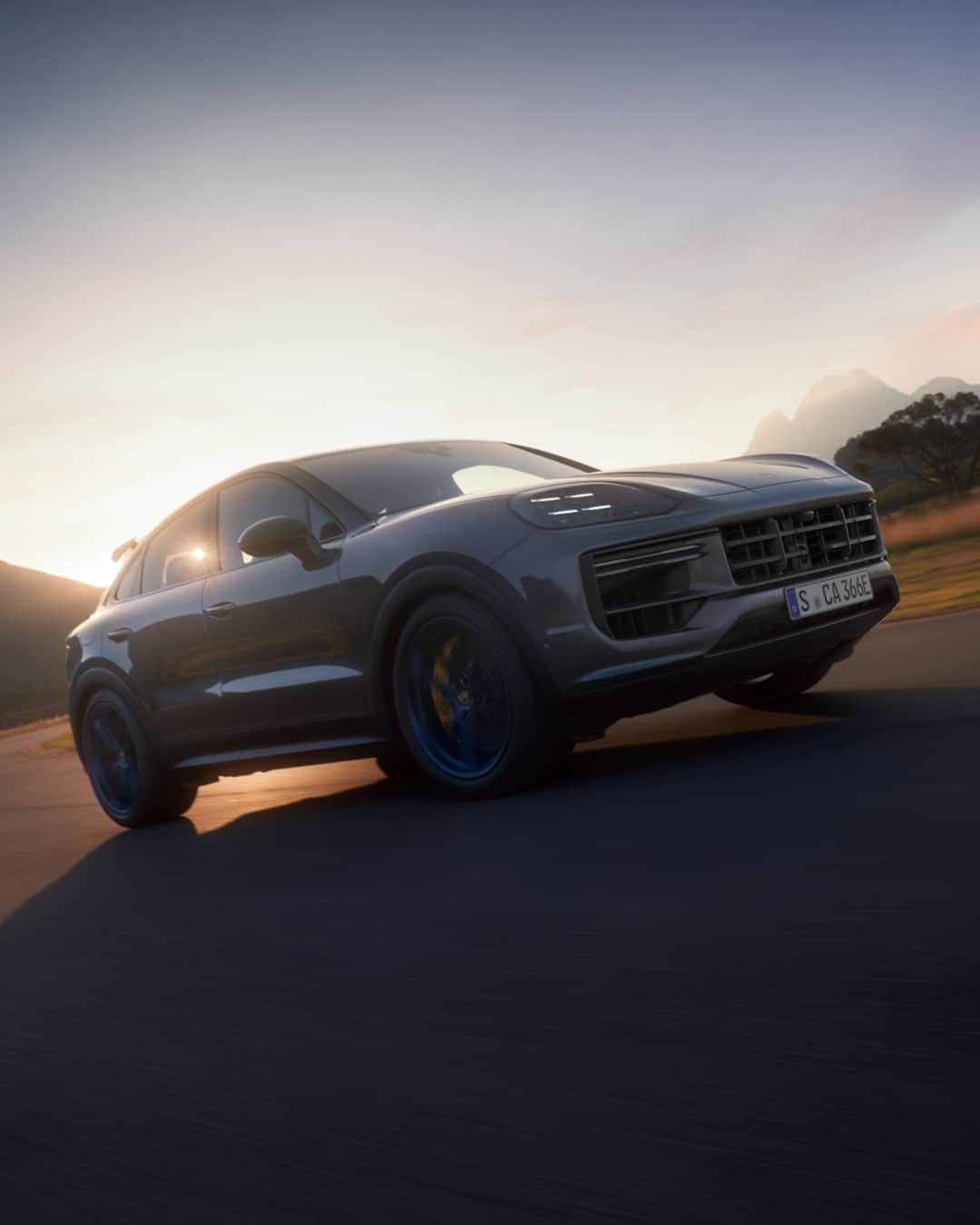 Porscheのインスタグラム：「From its nose to its tail, the powerful new Cayenne Turbo E-Hybrid Coupé with GT Package encourages you to go further together.  __ Cayenne Turbo E-Hybrid Coupé with GT Package: Fuel consumption combined in l/100 km: 1,9-1,8 (WLTP, weighted); CO2 emissions combined in g/km: 43-40 (WLTP, weighted); electricity consumption combined in kWh/100 km: 31,1-30,2 (WLTP, weighted); electric range according to WLTP in km: 71-72 (EAER) · 79-82 (EAER city) | https://porsche.click/DAT-Leitfaden | Status: 09/2023」
