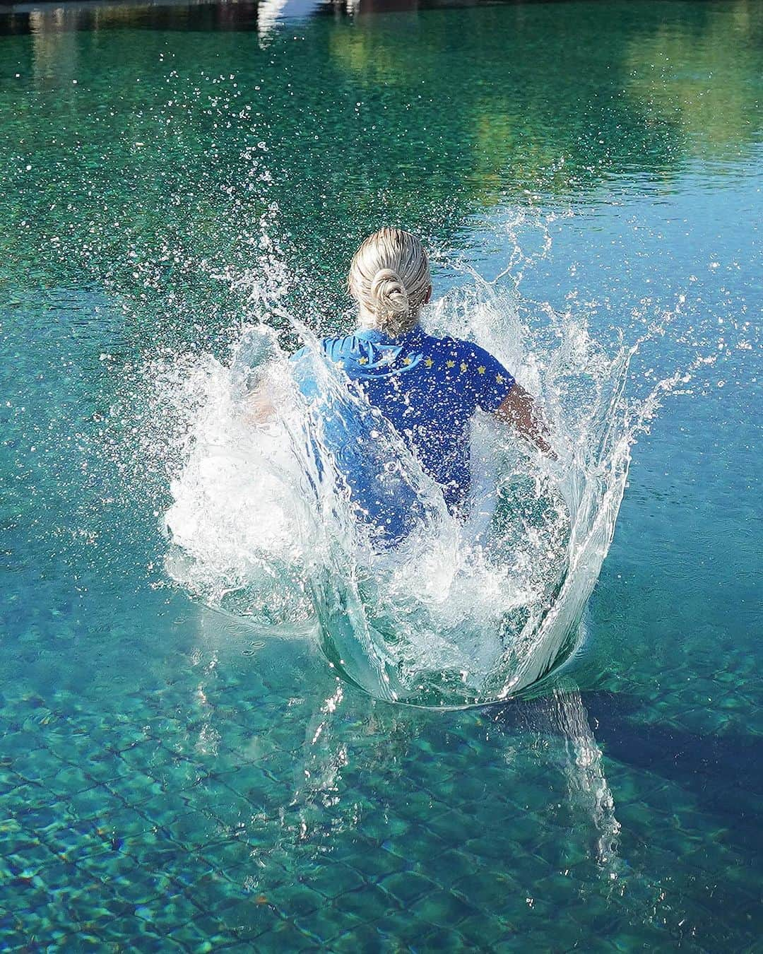 チャーリー・ハルさんのインスタグラム写真 - (チャーリー・ハルInstagram)「Time to cool down 😅  #TeamEurope | #SolheimCup」9月25日 2時50分 - charley.hull