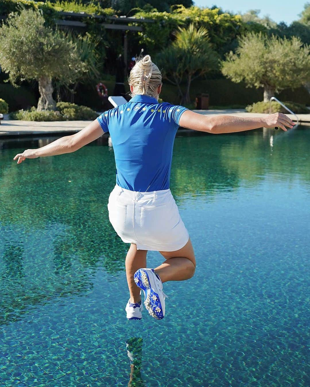 チャーリー・ハルさんのインスタグラム写真 - (チャーリー・ハルInstagram)「Time to cool down 😅  #TeamEurope | #SolheimCup」9月25日 2時50分 - charley.hull