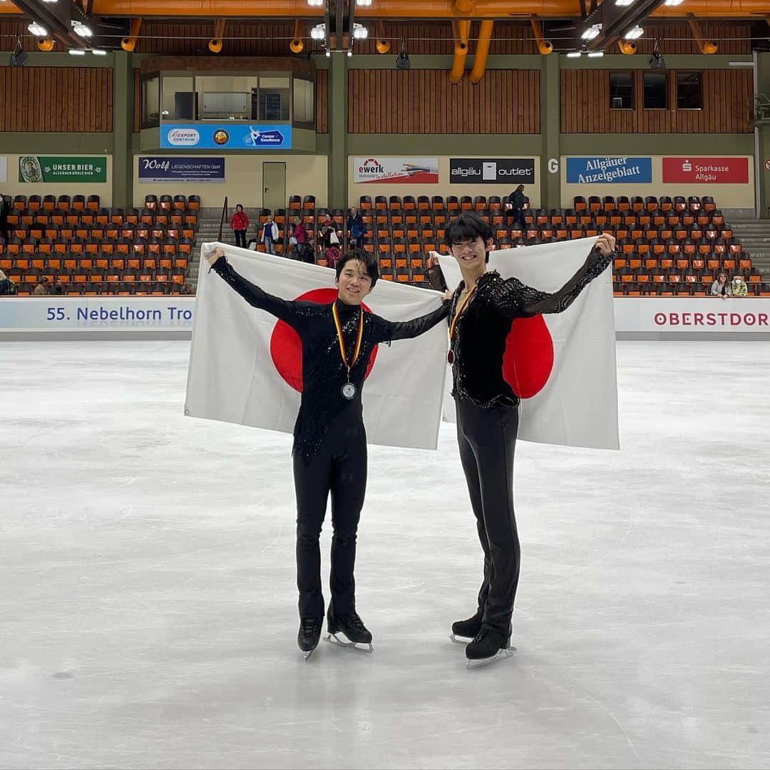 友野一希さんのインスタグラム写真 - (友野一希Instagram)「. ネーベルホルン杯🇩🇪  沢山の応援ありがとうございました。 試合以外の時間もとても楽しく充実した時間を過ごせました！  次に向けてよりレベルアップしていきたいと思います💪」9月25日 3時27分 - k0515ki