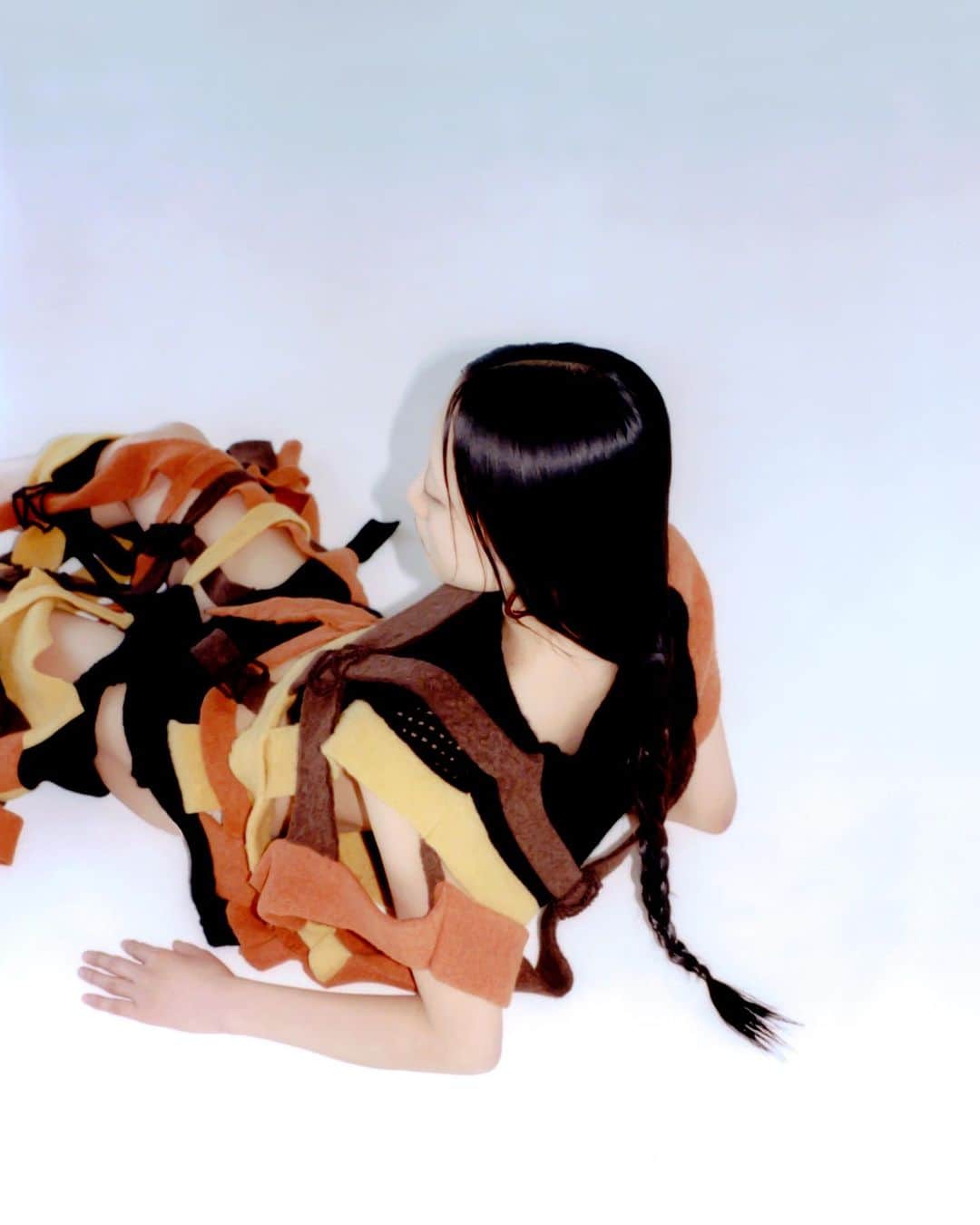黒河内真衣子のインスタグラム：「#mamekurogouchi #23fw “Bamboo Interactions” photographed by @yuichironoda」