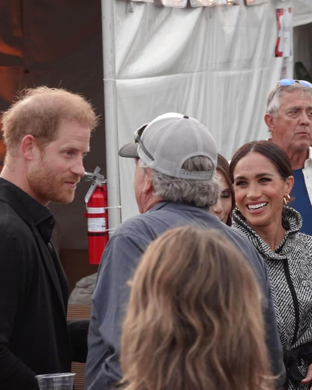 Just Jaredさんのインスタグラム写真 - (Just JaredInstagram)「Prince Harry & Meghan Markle showed their support at Kevin Costner's One805LIVE! Fall 2023 Fundraiser, which helps provide financial aid and mental health support to first responders. #PrinceHarry #MeghanMarkle #KevinCostner Photos: Backgrid」9月25日 3時32分 - justjared