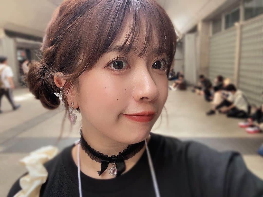 三田寺理紗さんのインスタグラム写真 - (三田寺理紗Instagram)「TGSたのしかった！！！  カプコンモンハン部ステージを見にきてくれた方、配信で見てくれた方ありがとうございました💕  アマツの特別クエスト面白かった。モンハンっていいねぇ。あついんだ🫰  来年20周年だって。なにやらいろいろあるみたいでたのしみね〜🥰👏アルバトリオンフィギュアほしーーー！  #TGS2023  #カプコンTGS」9月25日 3時46分 - risatan31