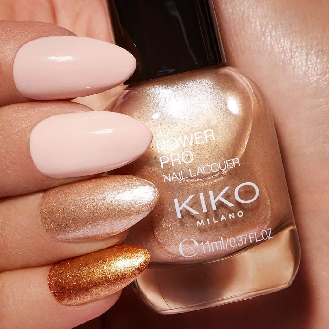 KIKO MILANOさんのインスタグラム写真 - (KIKO MILANOInstagram)「Dreaming in rose & gold! ✨ Elevate your nails with our enchanting New Power Pro Nail Lacquer shades. Show off your style with a touch of elegance 💅⁣ ⁣ #KIKONails #naillook #cutenails #nailinspo #nailpolish⁣ ⁣ New Power Pro Nail Lacquer Shades 06, 15, 211⁣」9月25日 4時00分 - kikomilano