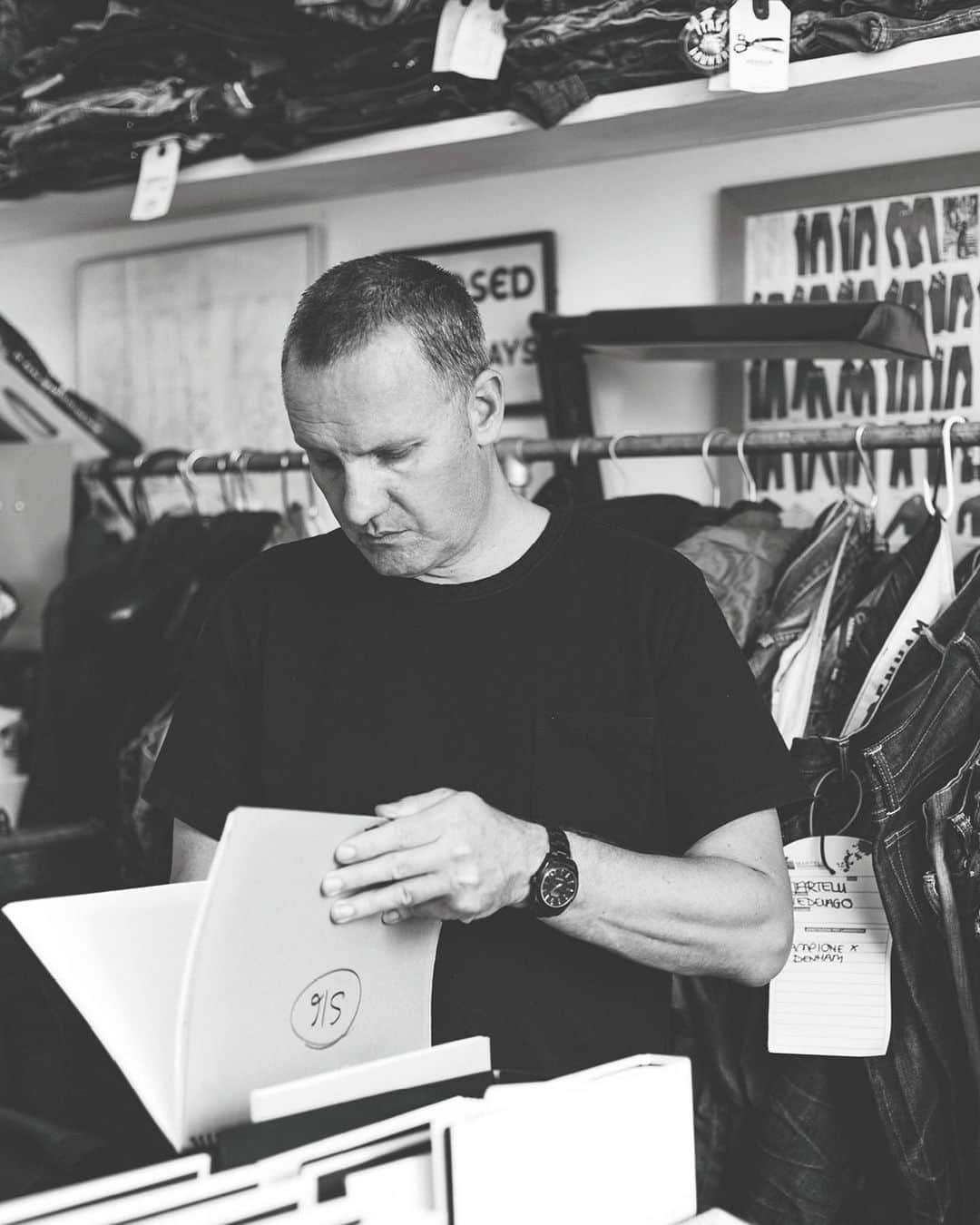 デンハムさんのインスタグラム写真 - (デンハムInstagram)「Retracing the past fifteen years of DENHAM jeans by looking to our own archive for inspiration. Our latest drop of 15th Anniversary edition jeans reimagines original fits, the Dart and Cutter, as well as a rare vintage Japanese jean.」9月25日 4時32分 - denhamthejeanmaker