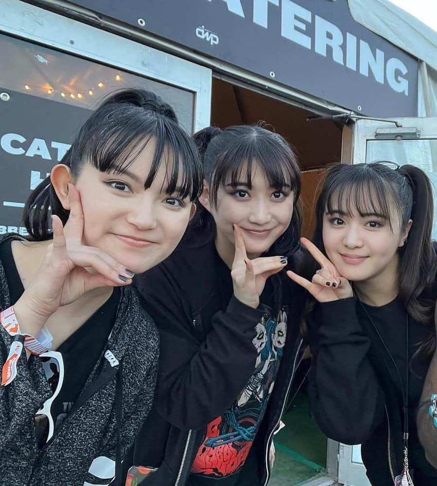 菊地最愛（MOAMETAL）さんのインスタグラム写真 - (菊地最愛（MOAMETAL）Instagram)「❤️❤️❤️ #babymetal #moametal #momometal #sumetal #babymetalworldtour2023」9月25日 4時40分 - moa.kikuchi