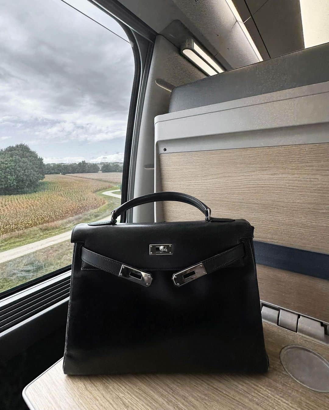 Victoria Törnegrenのインスタグラム：「Leaving France with so much new knowledge & amazing memories. Now I’m gonna dig in my photoroll and share more of my experience with you 🤍」