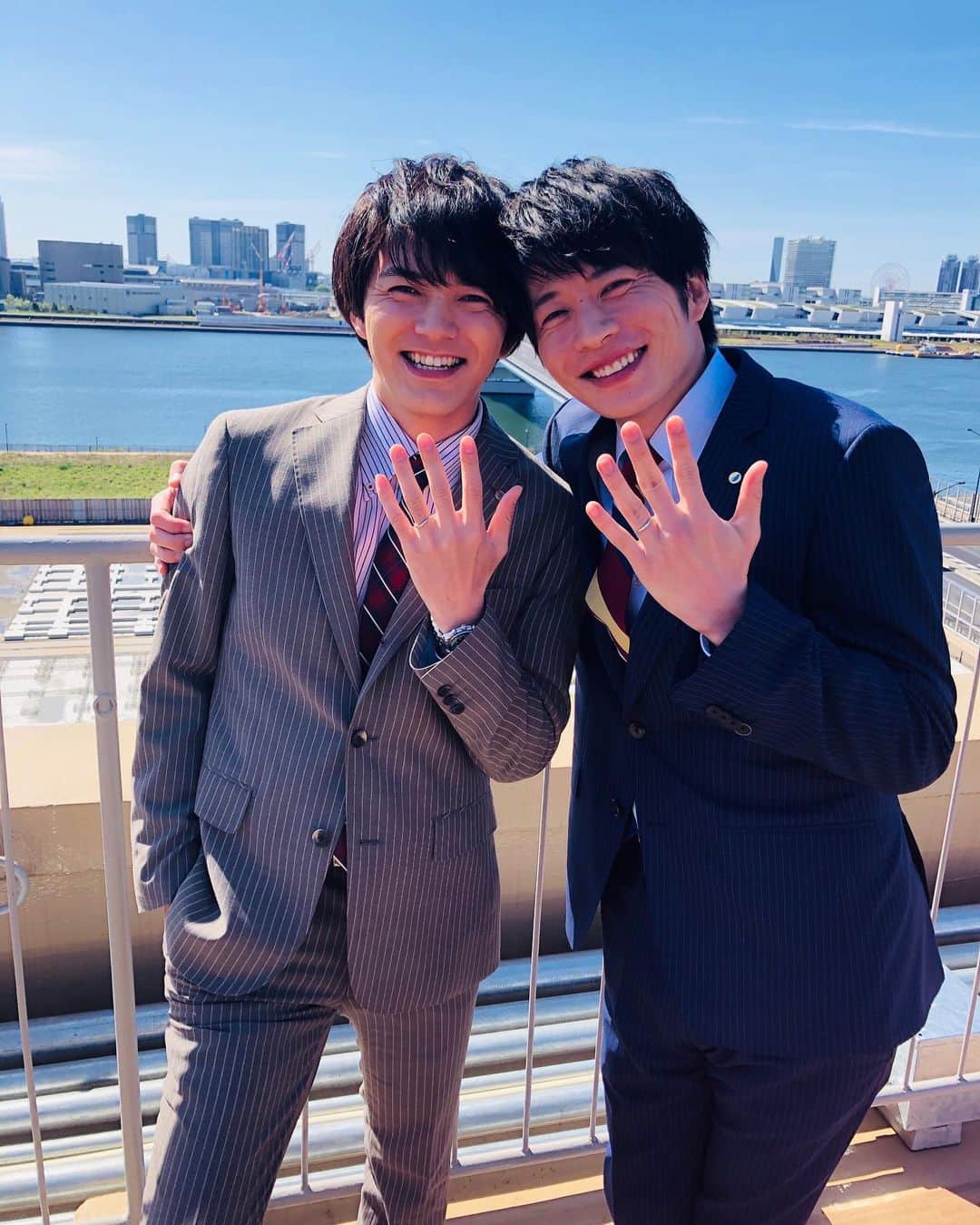 おっさんずラブ 武蔵の部屋のインスタグラム：「はるたん&牧、遅くなったけど結婚おめでとう❤️ #お待たせしました #お待たせしすぎたかもしれません #この数年いかがお過ごしでしたか #私はコロナになったり阪神のアレを応援してました #あいの里にもハマりまして第二期募集に沸きました #ちなみに #武蔵天空不動産早期退職したってよ #漢字が多くて呪文みたいやな🪄 #なのでみんなのその後は知らないのです #はるたんは元気かなあ #とこの写真を見てたまに思いを馳せるのです😢 #君は完璧で究極のアイドル #世界で1番幸せになってほしい #foreverlove💍 #てかこの写真ずっと秘蔵してた武蔵えらくない？笑 #ただいまだおーーー🫶」