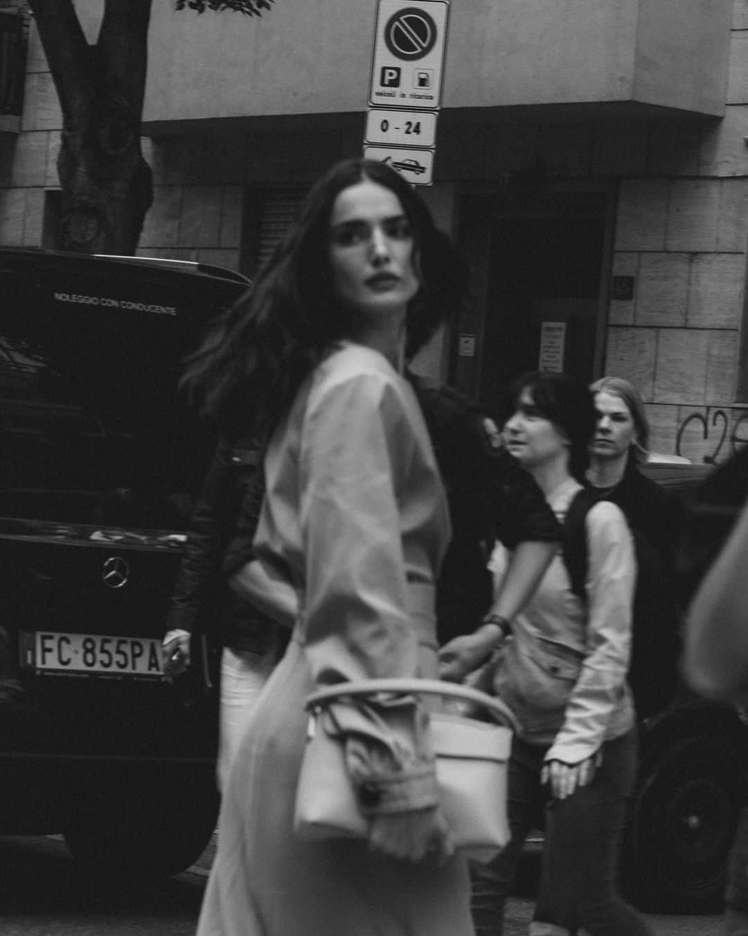 ブランカ・パディラのインスタグラム：「More moments @tods」