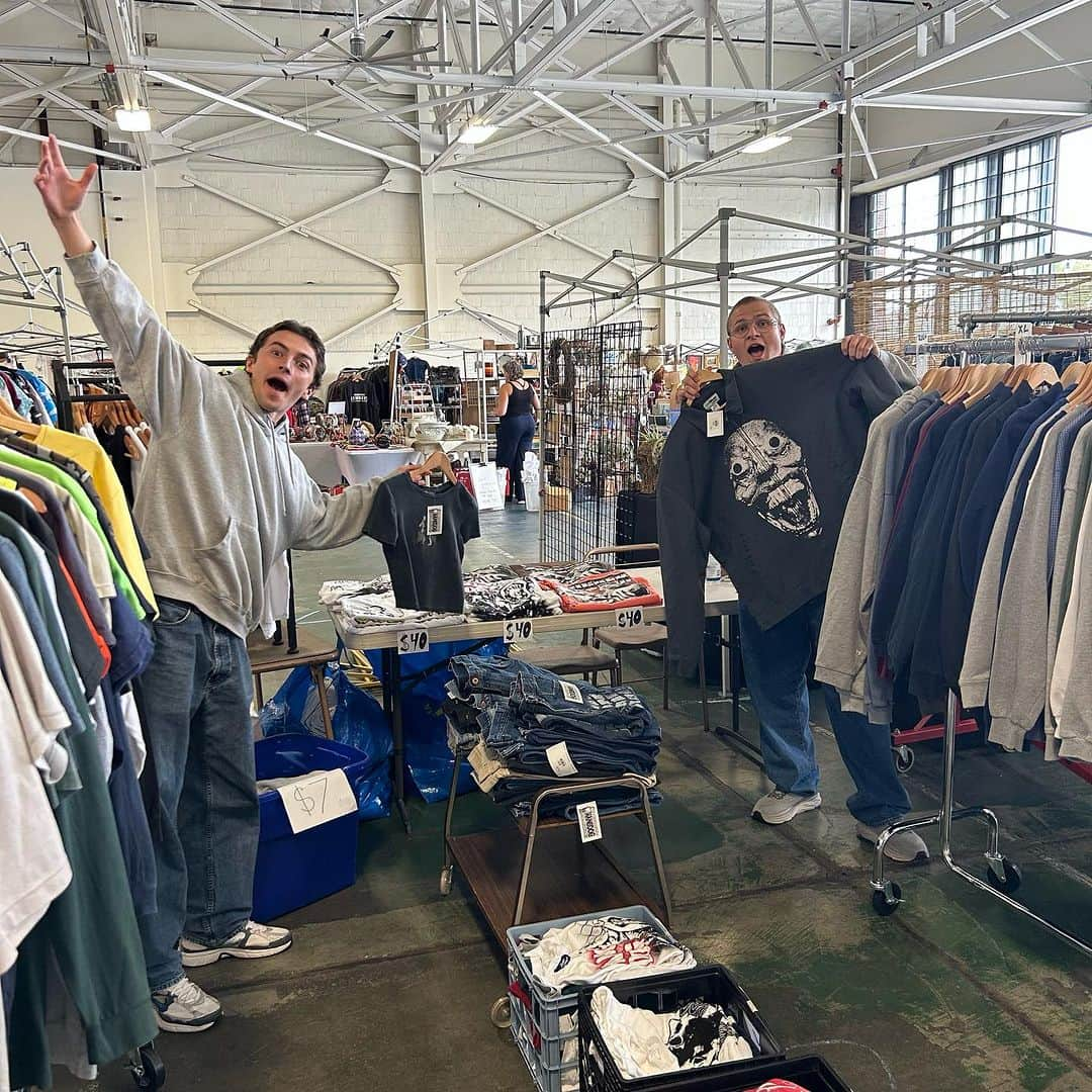 ASICS Tigerさんのインスタグラム写真 - (ASICS TigerInstagram)「Thank you to everyone who showed up yesterday! This was our first flea market and we loved seeing everyone in-person! We’ll update you all on future markets!」9月25日 5時07分 - hangdogprints