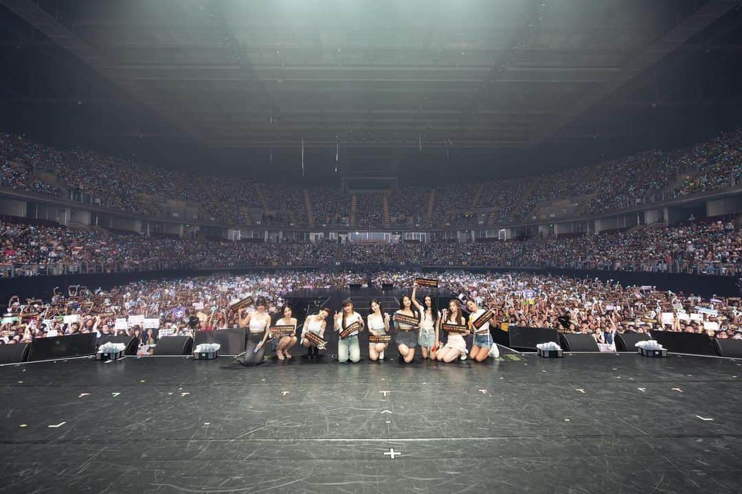 TWICEのインスタグラム：「TWICE 5TH WORLD TOUR 'READY TO BE' IN #BANGKOK - DAY 2  Bangkok ONCE 🍭! You all literally stole a piece of our hearts with your lovely and warm smiles!  The memories we made together here in Bangkok will stay with us forever 💗 We really appreciate the love you have shown us during these amazing two nights in Bangkok and we will miss you a lot! Hope to see you soon again!  #TWICE #트와이스 #READYTOBE #TWICE_5TH_WORLD_TOUR」