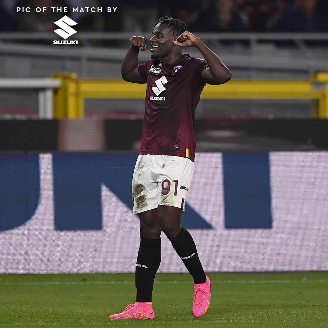 トリノFCのインスタグラム：「𝒟𝓊𝓋𝒶𝓃 💪🐆  #SFT | #TorinoRoma」