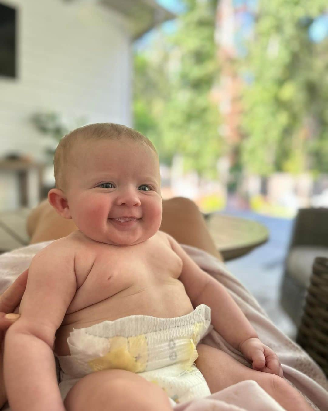 ライアン・ロクテさんのインスタグラム写真 - (ライアン・ロクテInstagram)「after long weekend of work, daddy's coming home to my lil nuggets. my lil pork chop is all smiles!! @caidenlivgeorgia」9月25日 6時21分 - ryanlochte