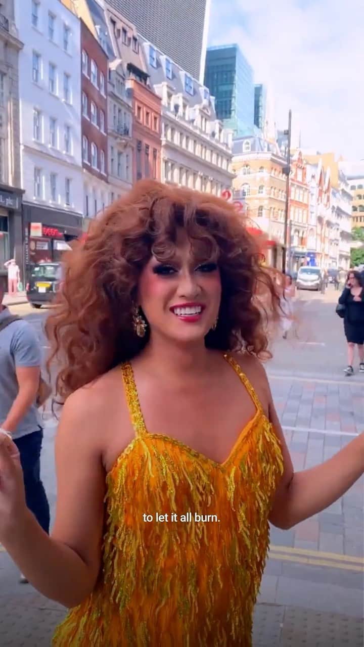 YouTubeのインスタグラム：「a sizzling hot history lesson from @onlinekyne」
