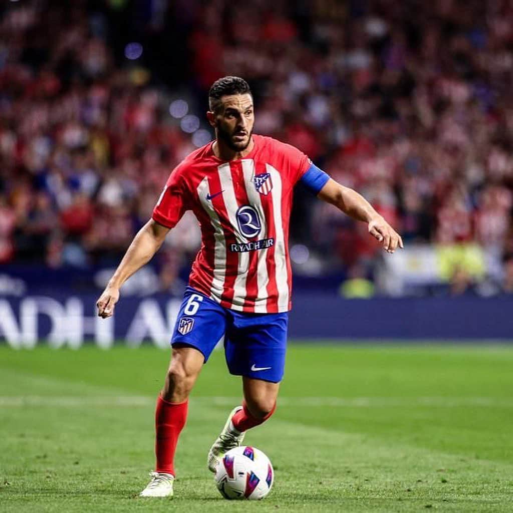 コケさんのインスタグラム写真 - (コケInstagram)「No podía imaginar mejor vuelta. Feliz por el regreso y poder ayudar al equipo a llevarse los tres puntos en una noche increíble. ¡AÚPA ATLETI! ❤️🤍」9月25日 18時04分 - koke6