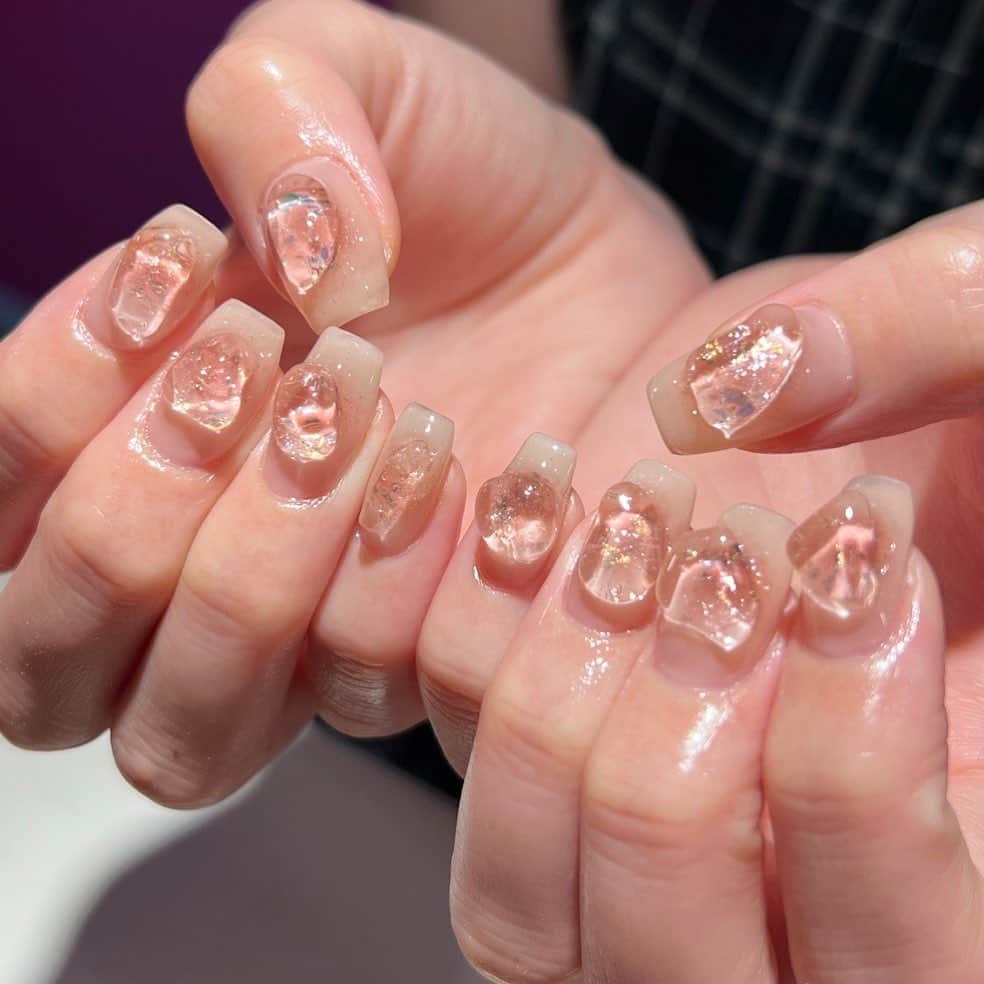 あおいれなのインスタグラム：「new nail💅🍑🤍🩷 ちゅるちゅる可愛すぎるう〜〜>_< ♡」