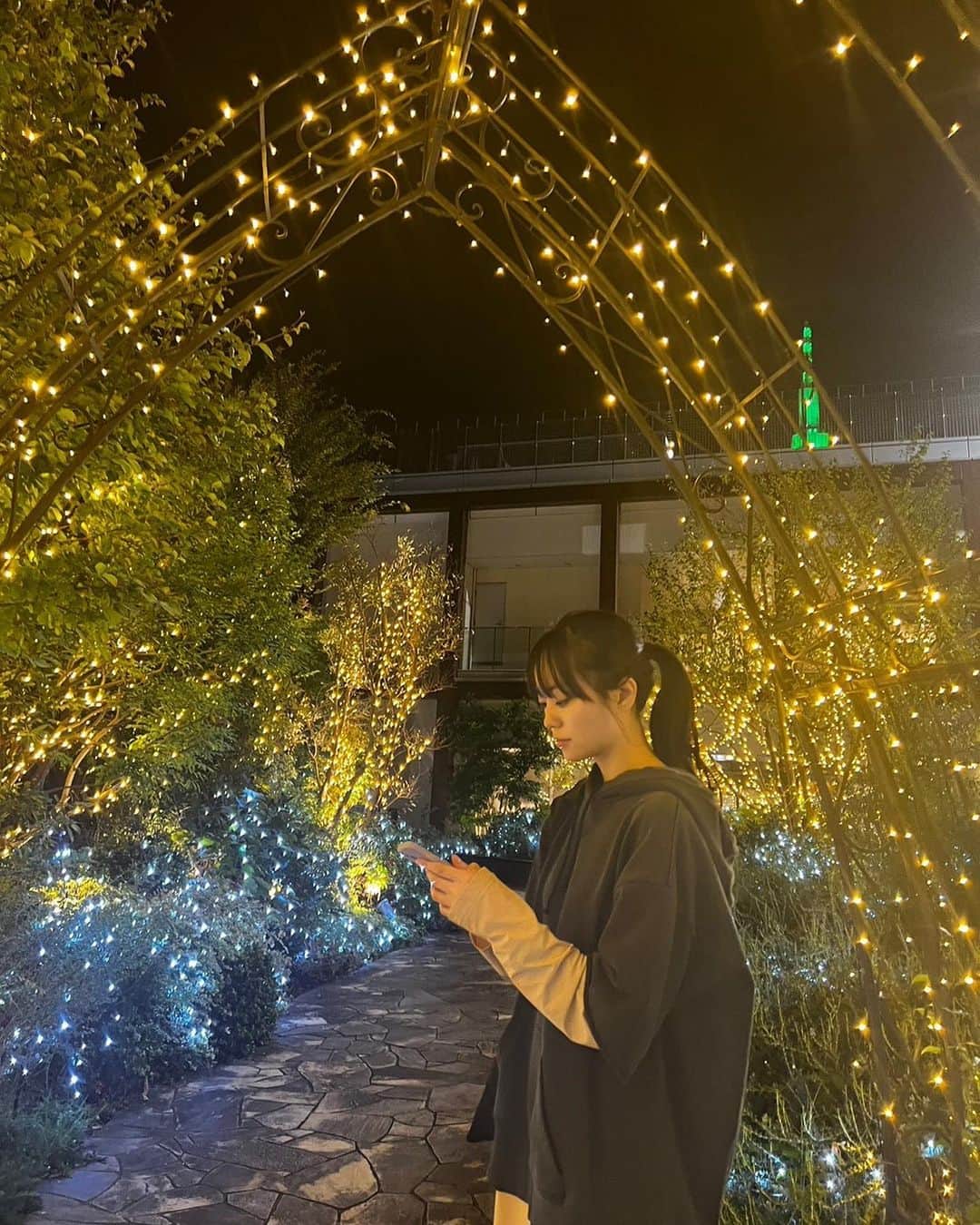 のインスタグラム：「👯‍♀️」