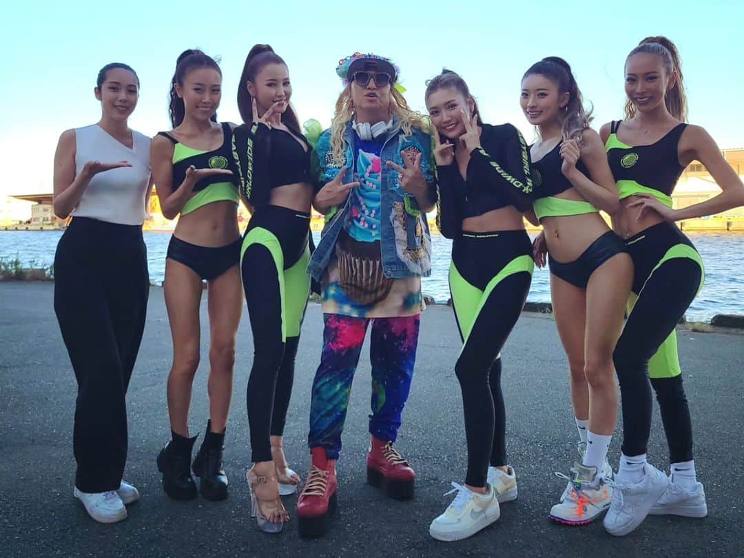 DJ KOOさんのインスタグラム写真 - (DJ KOOInstagram)「CYBER JAPAN DANCERS w/z DJ KOO   #日本海音楽祭 2023  #渡辺シスターズ ！！  知り合って10年以上 常に現場を大切にお客さんを大切に ステージを大切に、その積み重ねとスキルが彼女達の輝きなんだなぁって改めて感じる最高のパフォーマンスでした！！  これからも健康第一で ダンスシーンを爆アゲDO DANCE    #CYBERJAPANDANCERS  #渡辺加苗  #渡辺加和  #DJKOO」9月25日 16時34分 - dj_koo1019