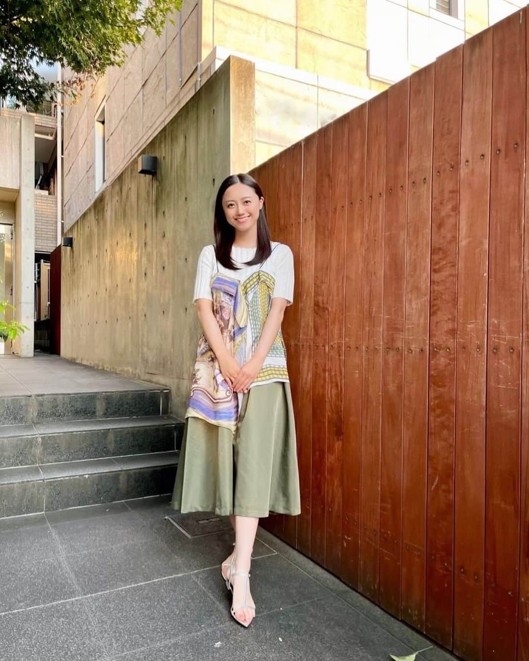 のインスタグラム：「・ ・ #キニナルチョイス 衣装🩵  tops,skirt @threefourtime_official  shoes @dianashoespress」