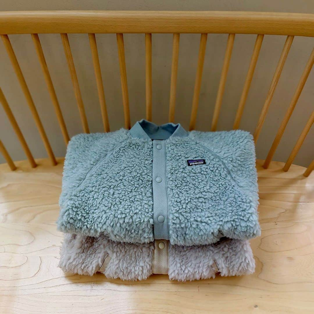 こども ビームスさんのインスタグラム写真 - (こども ビームスInstagram)「【new arrival】 ＜patagonia＞ . 大人気のレトロXやロスガトスも入荷しました❣️ ジュニアのお子様が着られるサイズもございます✨ 兄弟、姉妹でお揃いもいかがでしょうか？？ . ※画像右下の【保存ボタン】で後から探しやすくなります💫 . #kodomobeams #beams #daikanyama  #こどもビームス #ビームス #代官山 #tokyo #japan #trip #別注 #patagonia #防寒 #パタゴニア #レトロX #キッズサイズ#ジュニアサイズ #東京 #こどもふく #도쿄 #아기옷 #도쿄쇼핑 #여행 #일본여행  新作アイテムはプロフィールのリンク🔗からビームス公式サイト、こども ビームスページをチェック❗️ ※お問い合わせにつきましては、お電話にて承ります。」9月25日 16時55分 - kodomo_beams