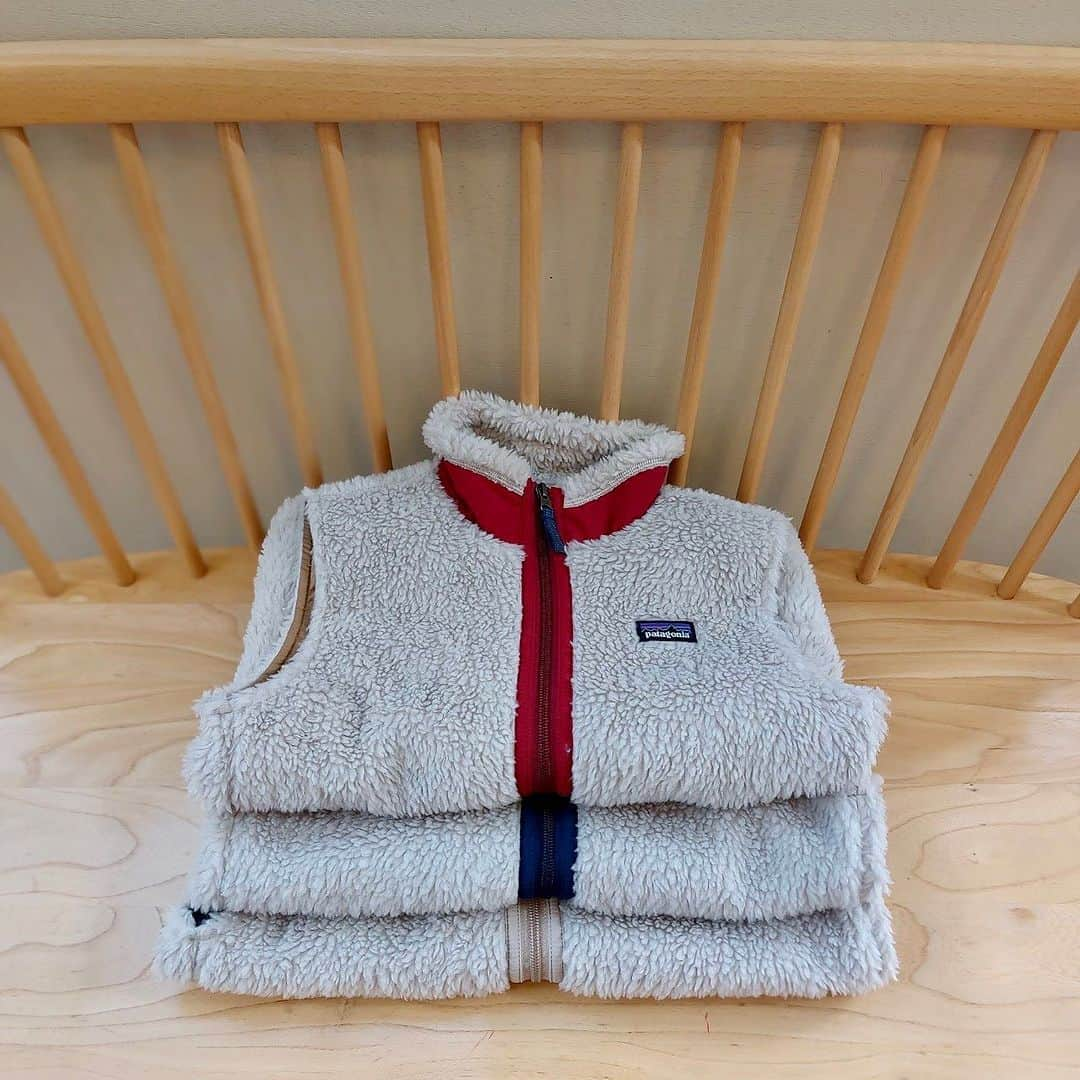 こども ビームスさんのインスタグラム写真 - (こども ビームスInstagram)「【new arrival】 ＜patagonia＞ . 大人気のレトロXやロスガトスも入荷しました❣️ ジュニアのお子様が着られるサイズもございます✨ 兄弟、姉妹でお揃いもいかがでしょうか？？ . ※画像右下の【保存ボタン】で後から探しやすくなります💫 . #kodomobeams #beams #daikanyama  #こどもビームス #ビームス #代官山 #tokyo #japan #trip #別注 #patagonia #防寒 #パタゴニア #レトロX #キッズサイズ#ジュニアサイズ #東京 #こどもふく #도쿄 #아기옷 #도쿄쇼핑 #여행 #일본여행  新作アイテムはプロフィールのリンク🔗からビームス公式サイト、こども ビームスページをチェック❗️ ※お問い合わせにつきましては、お電話にて承ります。」9月25日 16時55分 - kodomo_beams