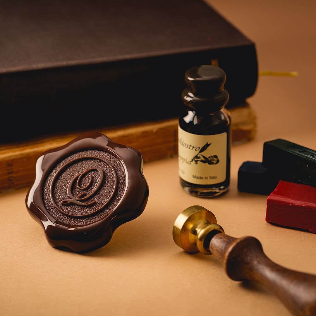 キューポットのインスタグラム：「*⁠ 【PICK UP】~Sealing Chocolate~ Did you know that sealing wax, used by European aristocrats in the Middle Ages, was a symbol of authenticity? Q-pot. brings a modern twist to this timeless tradition with their sweet and melt-in-your-mouth chocolate. 🍫✨⁠ ⁠ https://intl.q-pot.jp/collections/sealing-chocolate⁠ ⁠ ⁠ #qpot #キューポット #sweetsaccessory #sweetslover #sweetstagram #madeinjapan #japanmade #japan #ootd ⁠ #jewellerylover #accessories #outfit #fashion #style #fashionjewelry #jewelrydesign #instajewelry #jewellery #shopping #fashionista #instafashion #handmade #jewelleryaddict  #jewelrygram #necklace #handmadejewelry」