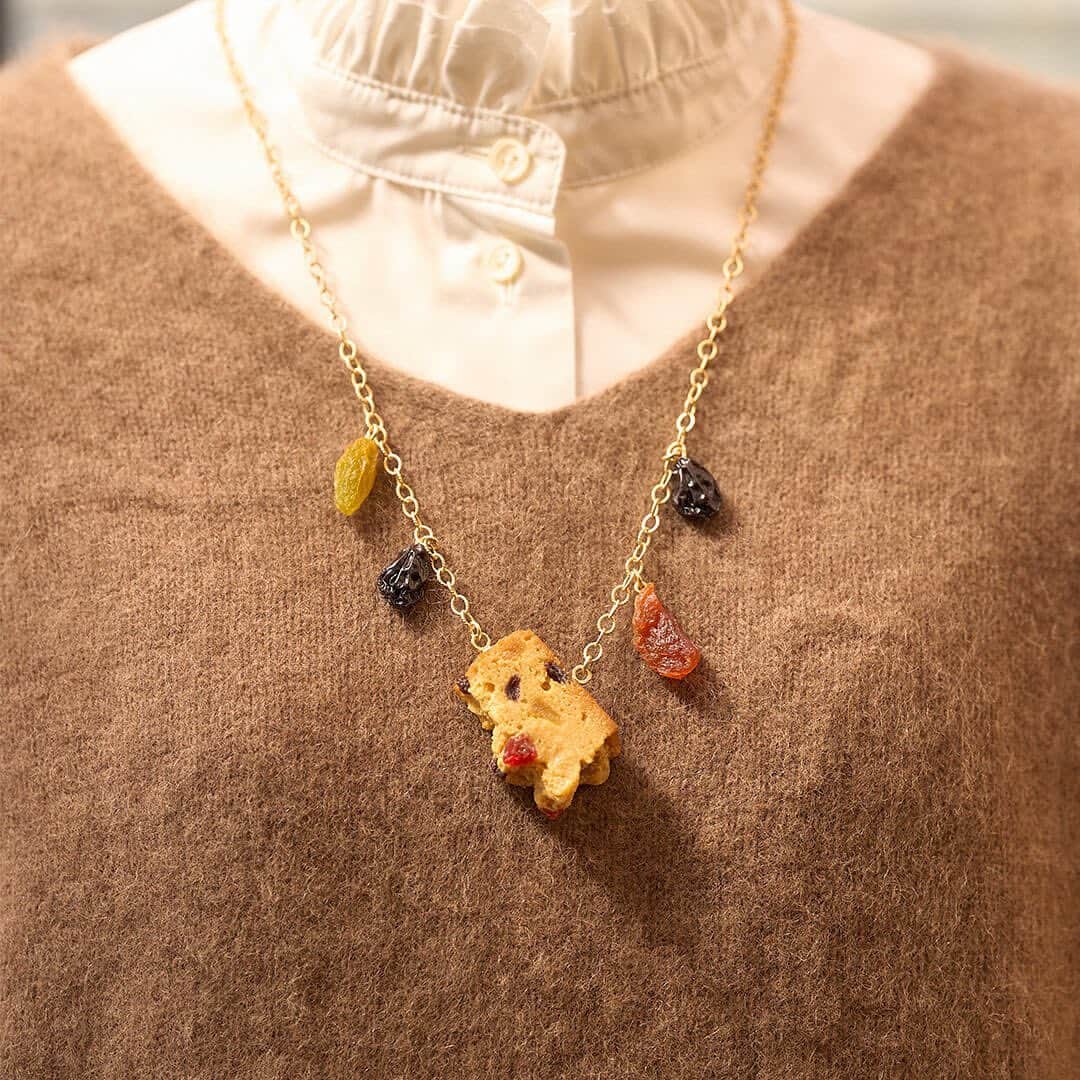 キューポットさんのインスタグラム写真 - (キューポットInstagram)「*⁠ 【RESTOCK】👻🎂❤️ From sweet treats to stunning jewelry, our collection has it all! Each piece is made with love in Japan, but hurry - these limited stock items won't last long! Grab your favorites now! ✨⁠ ⁠ https://intl.q-pot.jp/collections/restock⁠ ⁠ ⁠ #qpot #キューポット#autumn #horror #witch #witches #keepitcreepy #kawaiihalloween #letsgetspooky #halloween #halloweenmakeup #halloweencostume #halloweendecor #halloween2023 #halloweendecorations #halloweeneveryday #halloweentime  #halloweenideas #halloweenart #halloweendesign #halloweenfashion #darkart #darkarts #ハロウィン #ハロウィン2023 #🎃 #👻 #💀」9月25日 16時58分 - press_qpot_international